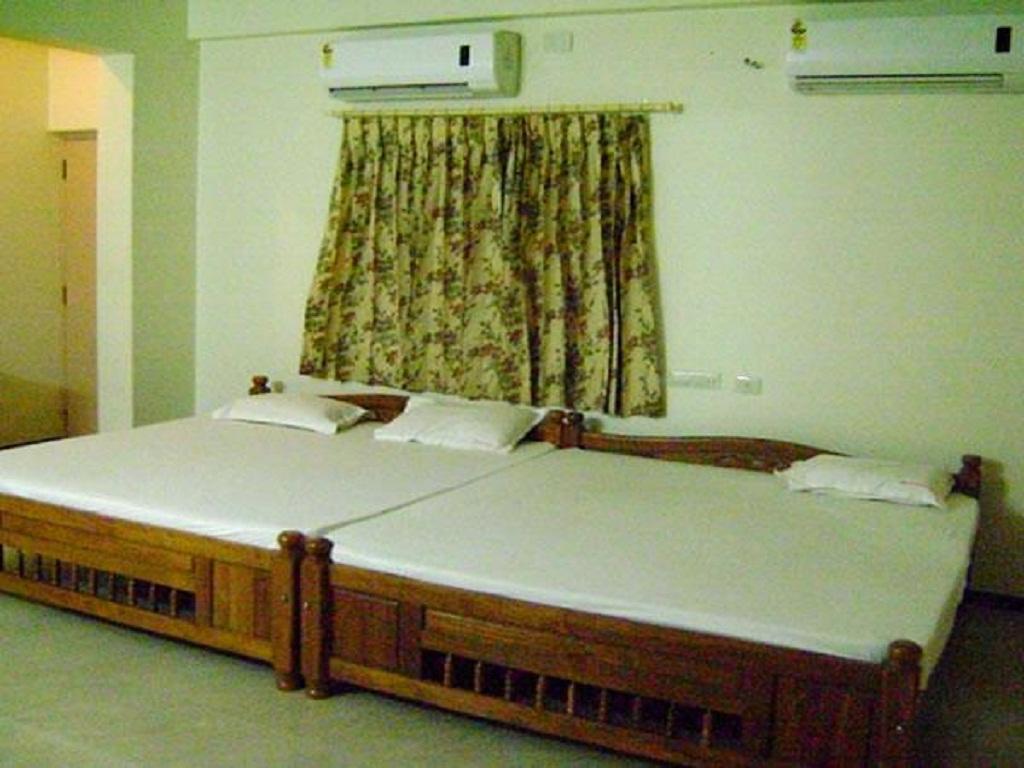 ארודה Metro Altis Lodge מראה חיצוני תמונה